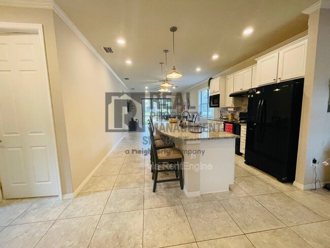 10900 Glenhurst St in Ft. Myers, FL - Building Photo - Building Photo