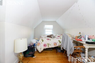 5 Beacon St, Unit 2 in Somerville, MA - Building Photo - Building Photo