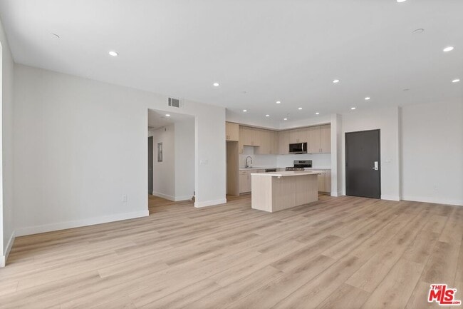 6603 Fulton Ave in Los Angeles, CA - Building Photo - Building Photo