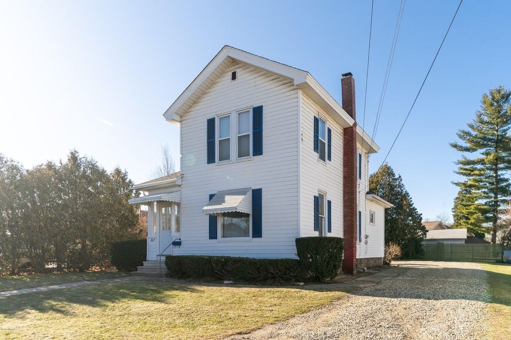 807 N Eaton St in Albion, MI - Building Photo
