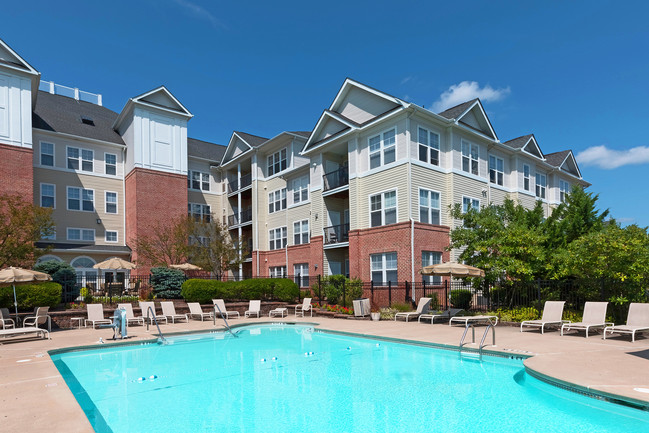 Avenel at Montgomery Square in North Wales, PA - Foto de edificio - Building Photo