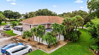 3345 SW Sunset Trace Cir in Palm City, FL - Building Photo