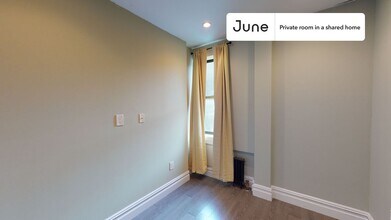 Private bedroom in 3 bed/2 bath Home in New York, NY - Building Photo - Building Photo