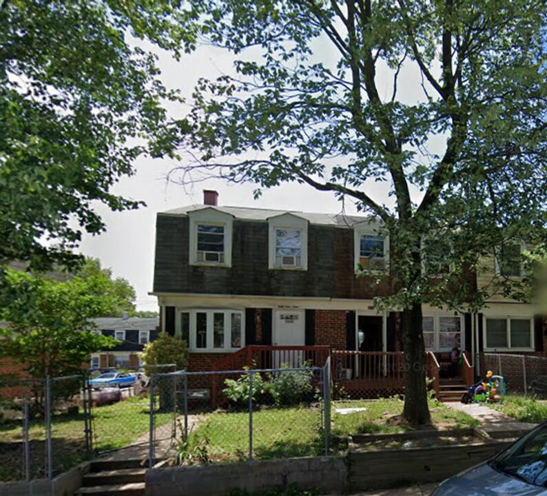 2710 Norland Rd in Baltimore, MD - Building Photo