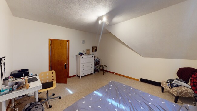 240 School St, Unit 3 in Somerville, MA - Building Photo - Building Photo