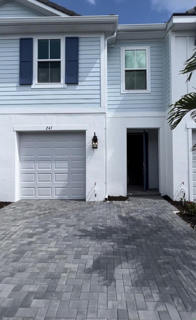 247 Preserve Trl N in Stuart, FL - Building Photo - Building Photo