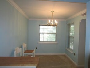 1921 Wilson Ln in McLean, VA - Building Photo - Building Photo