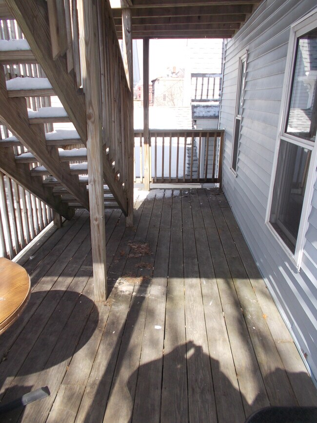 248 Valley St, Unit #1 in Portland, ME - Building Photo - Building Photo