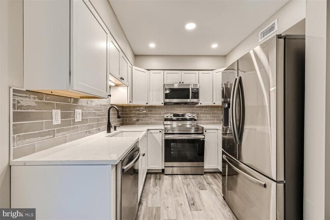 property at 520 Cressy Rd