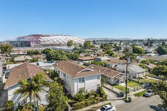 3927 W 105th St in Inglewood, CA - Building Photo - Building Photo