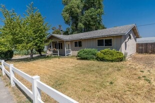 2640 NE Harvey Ln in Bend, OR - Building Photo