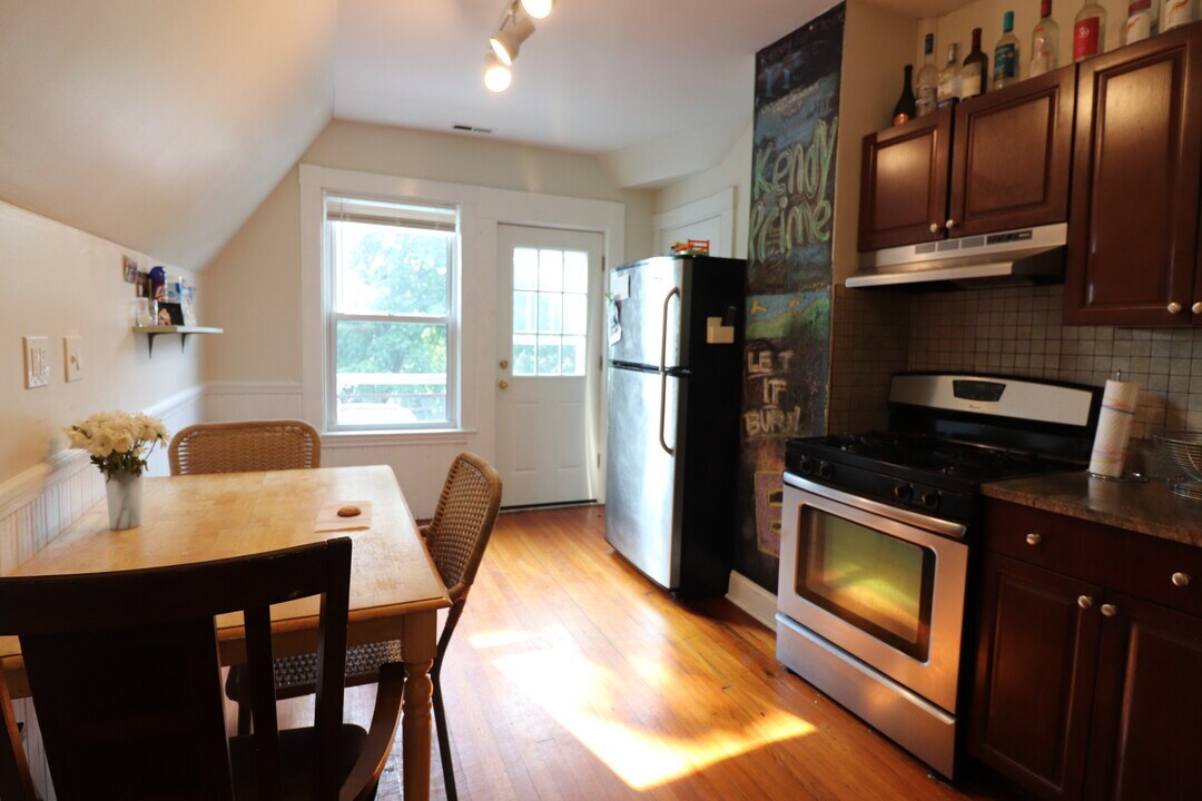 5A Kendall St, Unit 3 in Brookline, MA - Building Photo