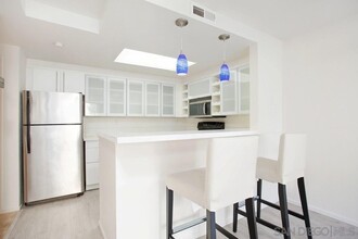 3941 Nobel Dr, Unit 163 in San Diego, CA - Building Photo - Building Photo