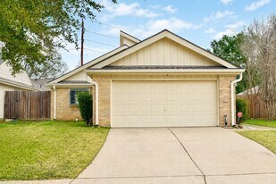 2322 Sunset Trail in Sugar Land, TX - Building Photo