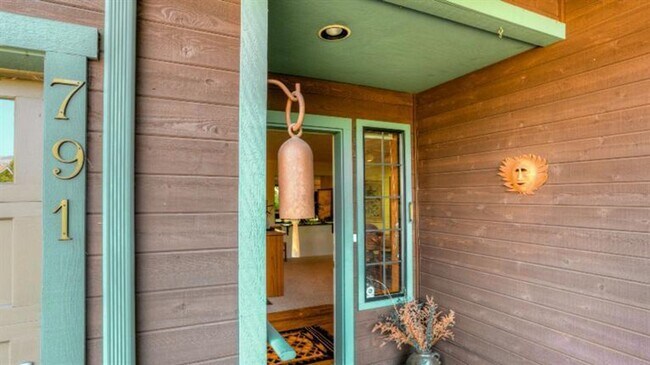 791 Faith Ave in Ashland, OR - Building Photo - Building Photo