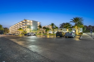 5565 W Irlo Bronson Memorial Hwy, Unit E182 in Kissimmee, FL - Building Photo