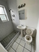 250 NE 77th St in Miami, FL - Building Photo - Building Photo