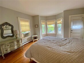 235 Spring St in Newport, RI - Building Photo - Building Photo