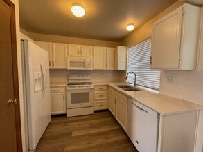 19910 E Brown Pl in Aurora, CO - Foto de edificio - Building Photo