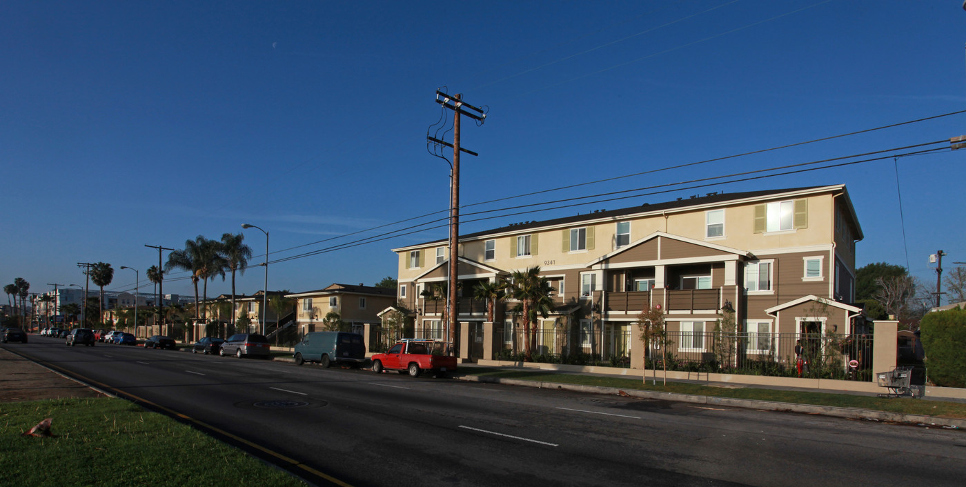 The Crossings at North Hills in North Hills, CA - Building Photo