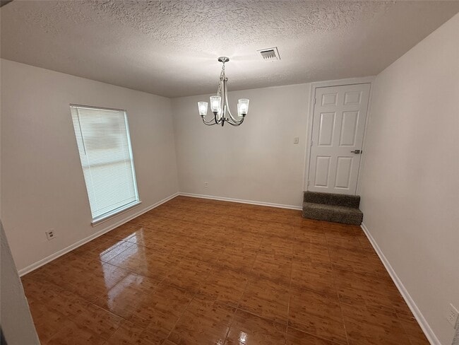 1309 Velma St in Deer Park, TX - Building Photo - Building Photo