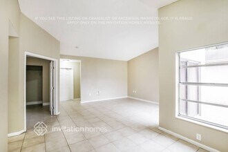 19922 NW 67th Pl in Hialeah, FL - Building Photo - Building Photo