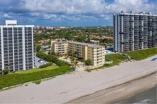 310 S Ocean Blvd in Boca Raton, FL - Building Photo