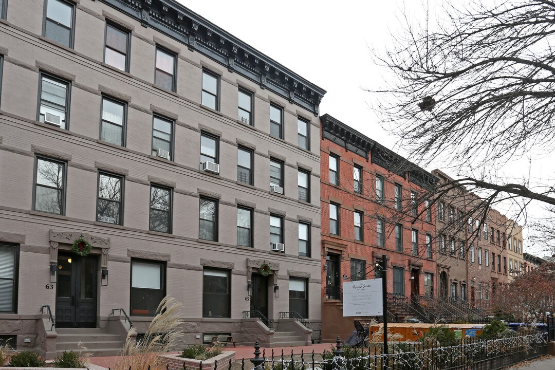 65 3rd Pl in Brooklyn, NY - Building Photo