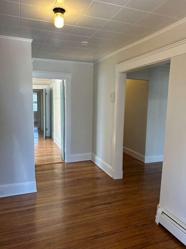 67 Stanley St, Unit 1 in Boston, MA - Building Photo - Building Photo
