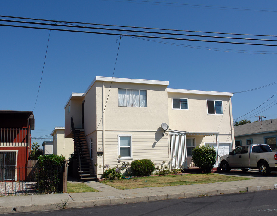 2365-69 Esmond Ave in Richmond, CA - Building Photo