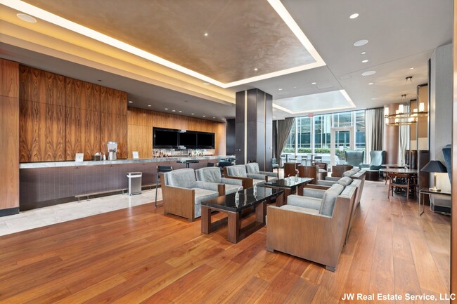 1 Franklin St, Unit 2507 in Boston, MA - Building Photo - Building Photo