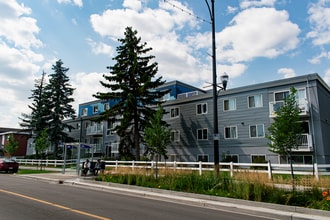 Mainstreet 124th in Edmonton, AB - Building Photo - Building Photo