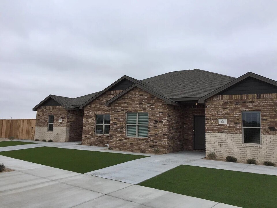 9601 Iola Ave in Lubbock, TX - Building Photo