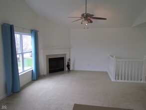 13249 Komatite Way in Fishers, IN - Building Photo - Building Photo