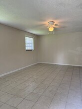2907 W Tyson Ave in Tampa, FL - Building Photo - Building Photo