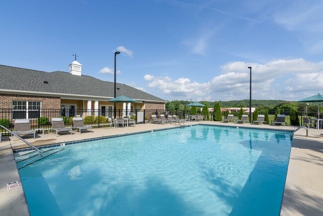 Hawthorne at the Hollow in Soddy Daisy, TN - Building Photo - Building Photo