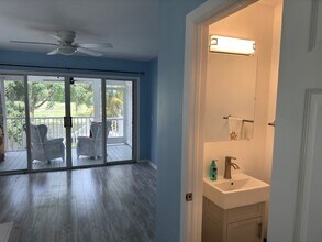 75 Golf Club Dr in Key West, FL - Building Photo - Building Photo