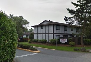 Creek Park Townhomes in Langley, BC - Building Photo