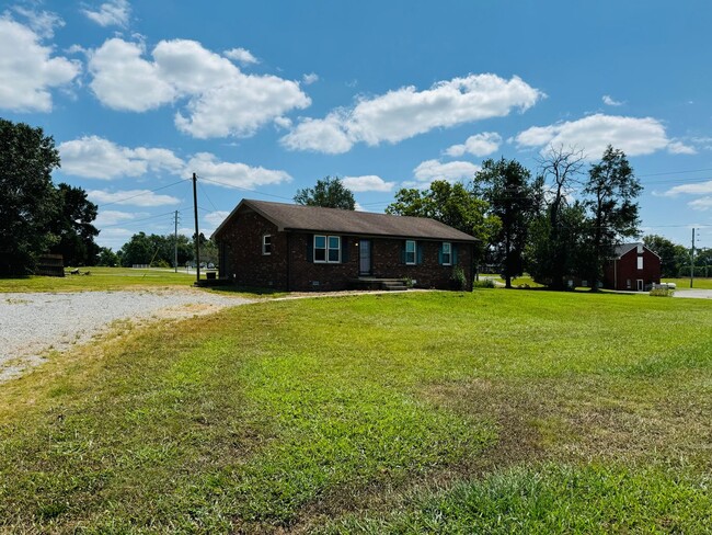 207 Old Hunters Point Pike in Lebanon, TN - Building Photo - Building Photo