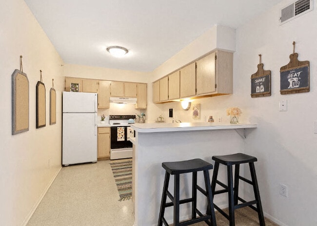 Dover Hills Apartments
