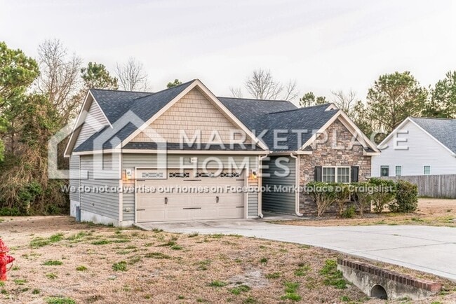 405 Peppermint Dr in Hubert, NC - Building Photo - Building Photo