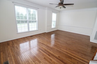 12180 Abington Hall Plz, Unit 206 in Reston, VA - Building Photo - Building Photo