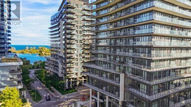 38 Annie Craig Dr in Toronto, ON - Building Photo - Building Photo
