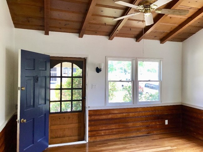 property at 3827 Park Pl