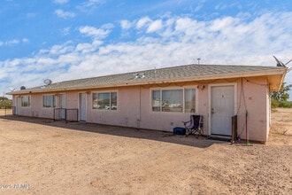 4015 N Montezuma Dr in Eloy, AZ - Building Photo - Building Photo