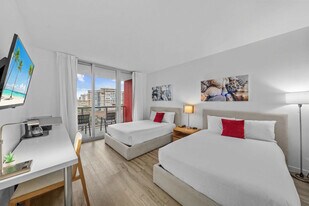 2602 E Hallandale Beach Blvd, Unit SI ID1375238P in Hallandale Beach, FL - Building Photo