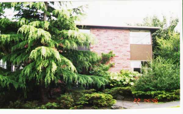 2113 N 37th St in Seattle, WA - Building Photo - Building Photo