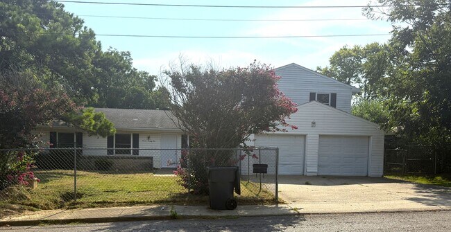 property at 722 Kitchen St