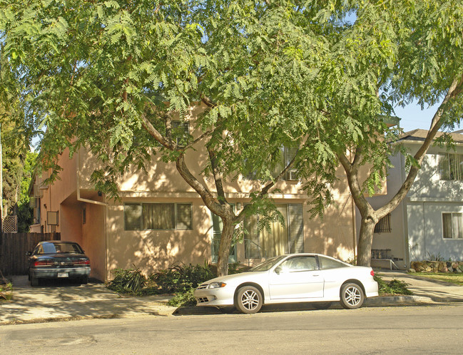 1148-1150 N Formosa Ave in Los Angeles, CA - Building Photo - Building Photo