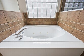 5337 Elm St in Houston, TX - Building Photo - Building Photo